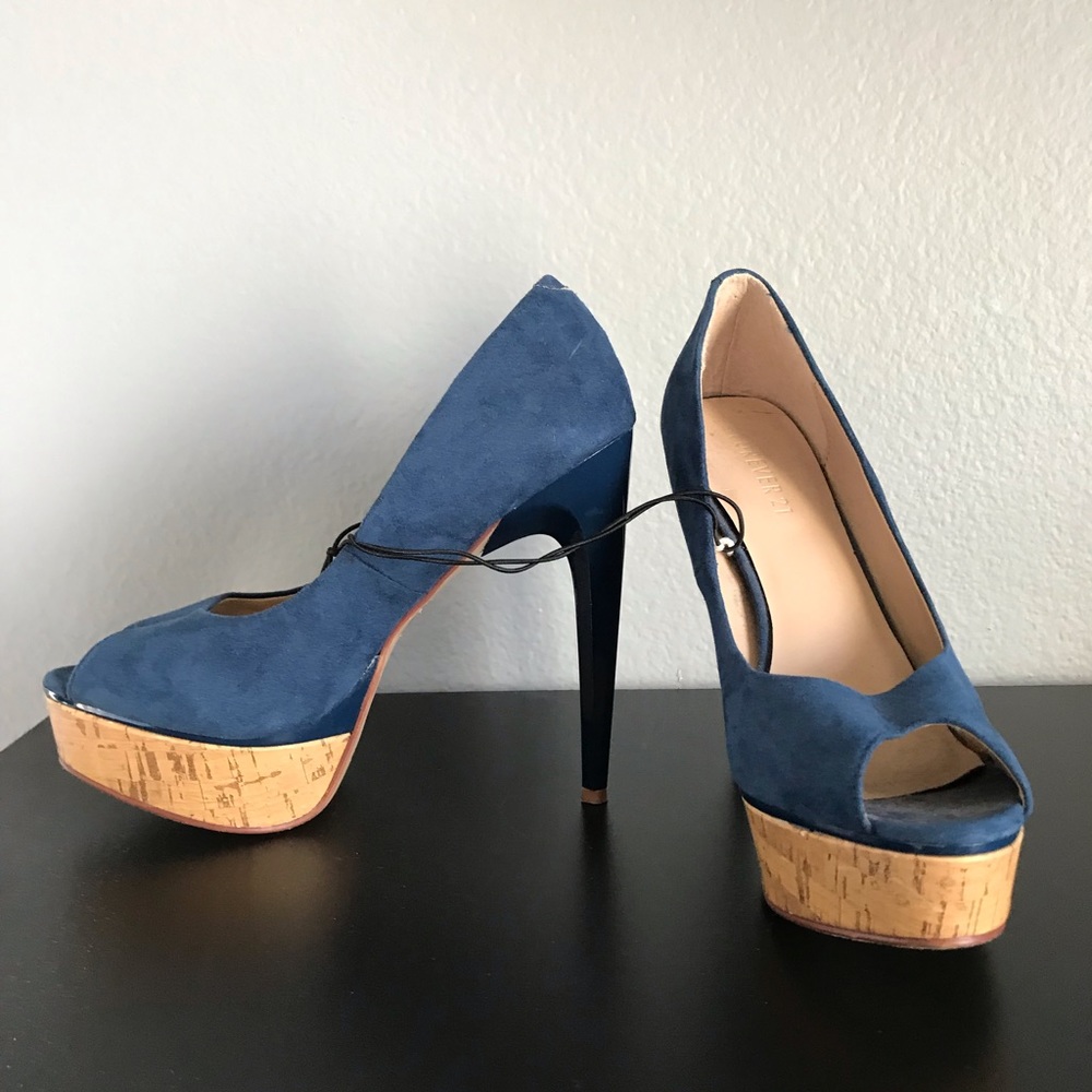 Forever 21 Shoes size 8.5